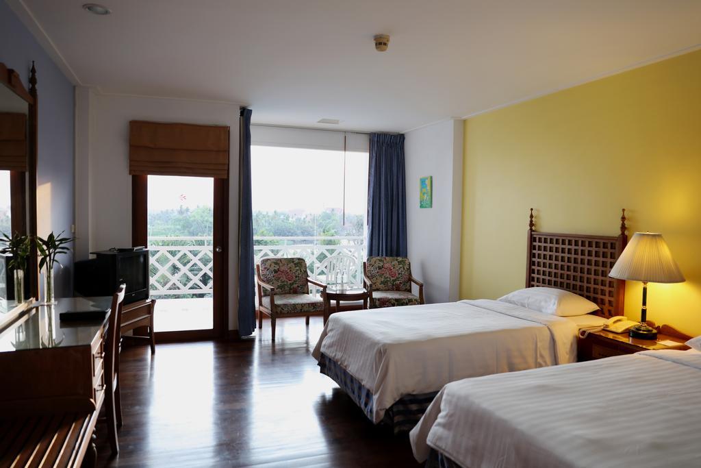 Suan Sampran Hotel Nakhon Pathom Exterior photo